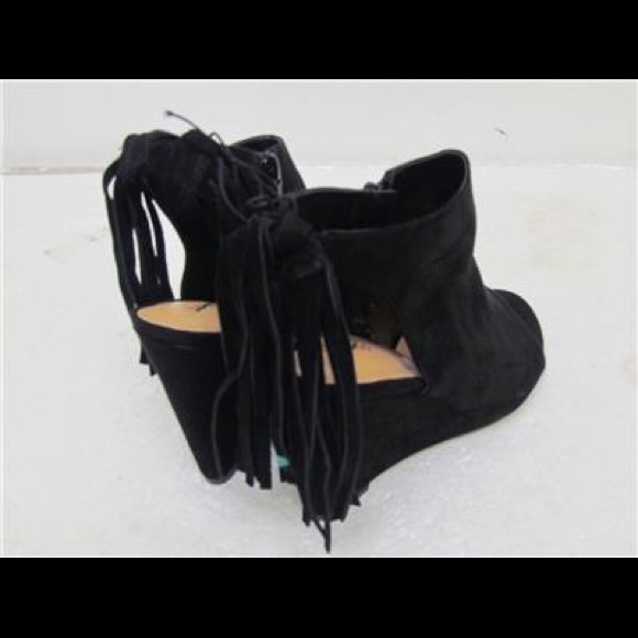 black peep toe fringed wedge - Picture 6 of 7